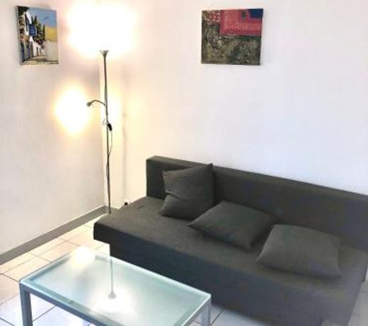 Studio Apartment near to Paris