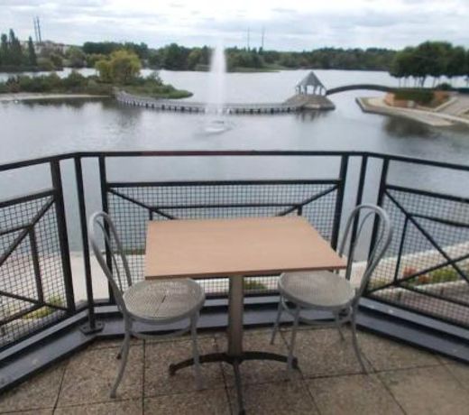 VUE EXCEPTIONNELLE SUR LE LAC