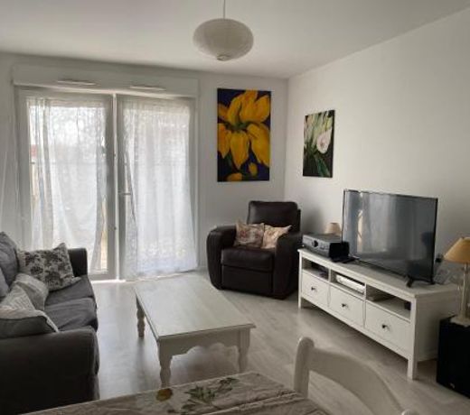 Superbe appartement avec jardin et parking proche Paris et Disney