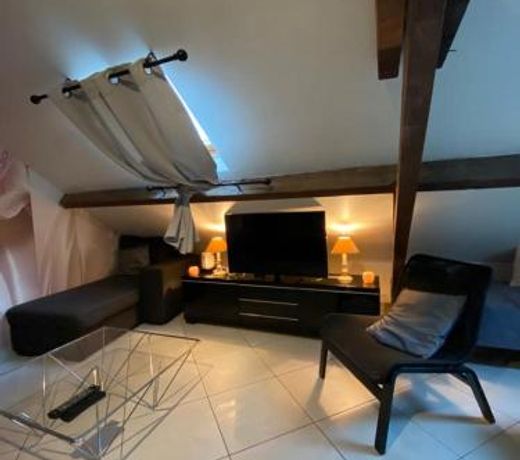 studio cosy Ã  35 mn de Paris.