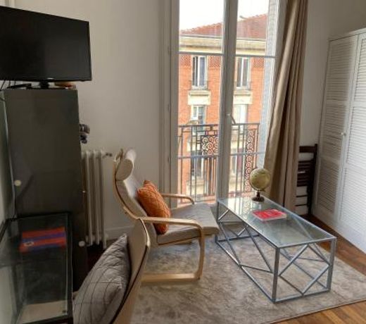 Grande chambre privative à 20 minutes de Paris