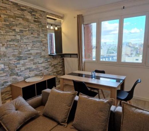Appartement spacieux rénové - 11 min de Paris