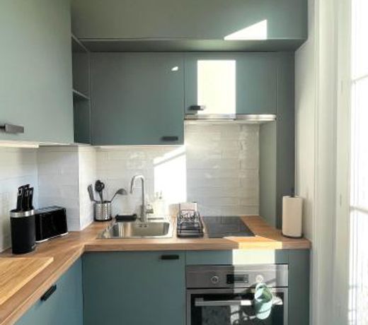 Studio refait Ã  neuf proche La Defense et Paris