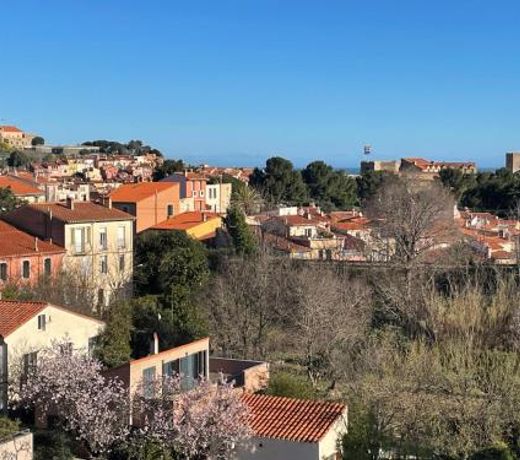 Collioure, bel appartement de 40m2 avec balcon et parking