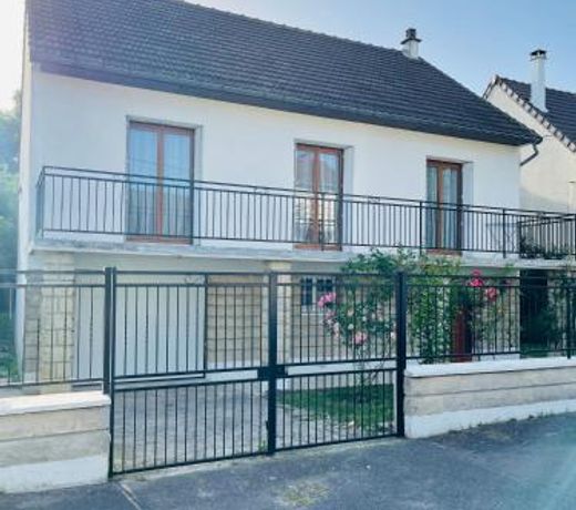 Super maison entre paris et Disney
