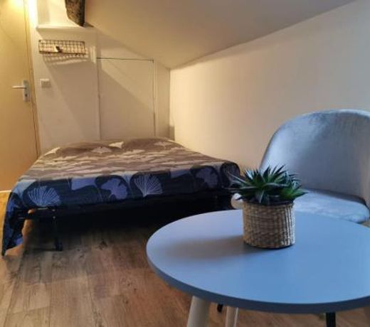 Studio sous les toits proche Paris et Versailles