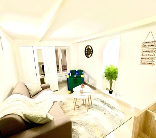Renove entre Paris, Versailles et La Defense