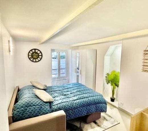 Renove entre Paris, Versailles et La Defense