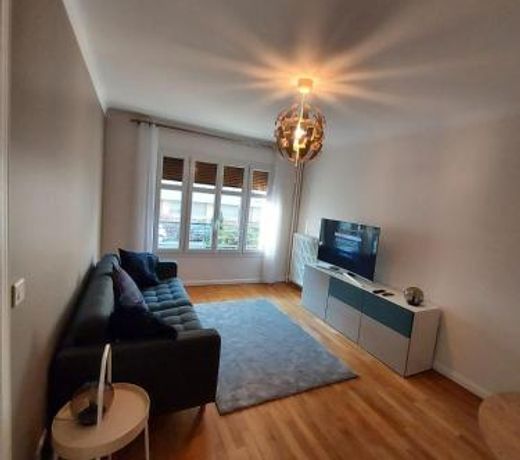 Bel appartement 2 piÃ¨ces, sortie de metro ligne 8