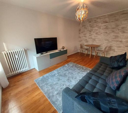 Bel appartement 2 piÃ¨ces, sortie de metro ligne 8