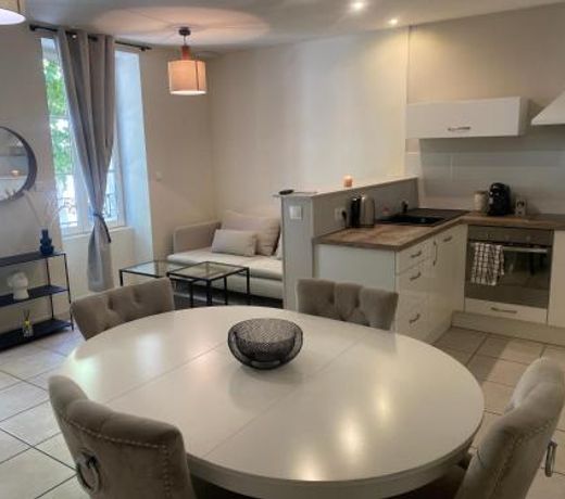 Saint-Cosme Home