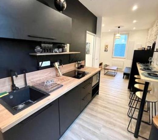 APPARTEMENT 1 CHAMBRE AVEC ENTREE INDIVIDUEL