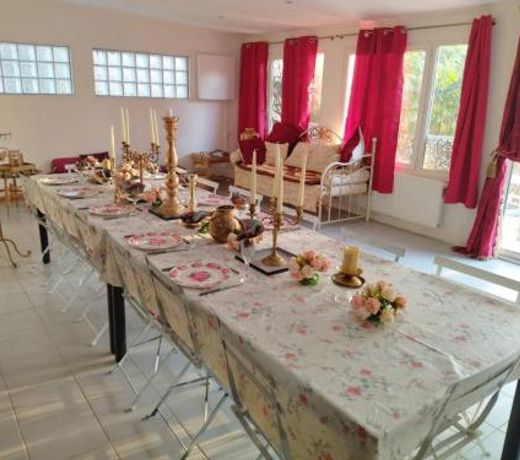 Jetset Parisian Holiday Home