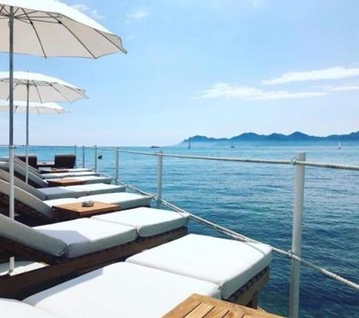 Superbe appartement avec Terrasse 1mn Plage