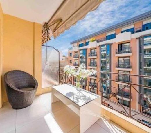 Superbe appartement avec Terrasse 1mn Plage
