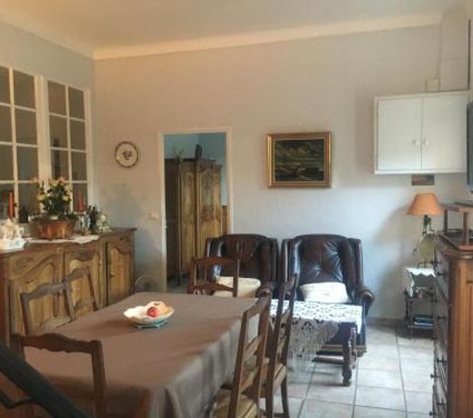 Agreable maison de ville au calme avec garage