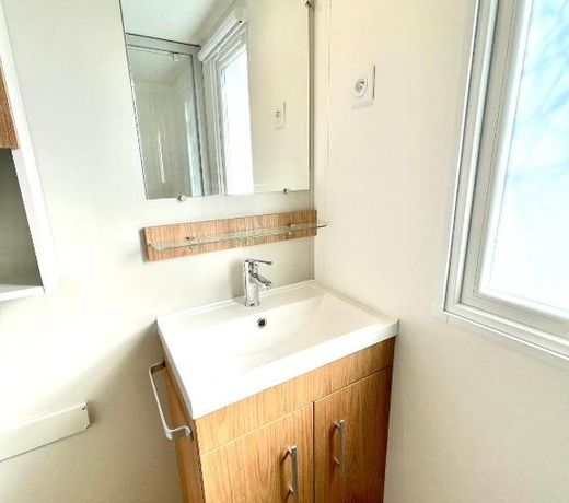 Mobil-home tout beau tout neuf, camping 4*, plage Ã  pied !