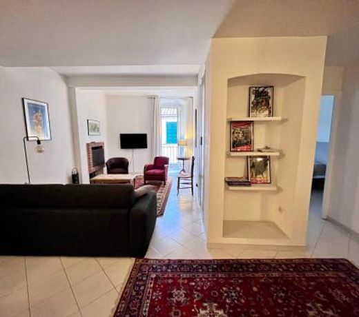Appartement spacieux en face du port