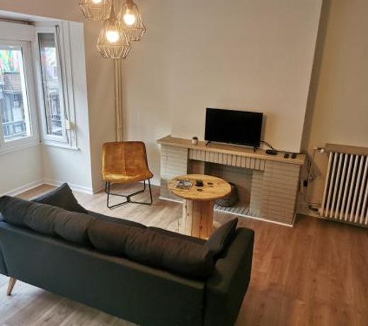 CALAIS: Appartement renove, idealement situe
