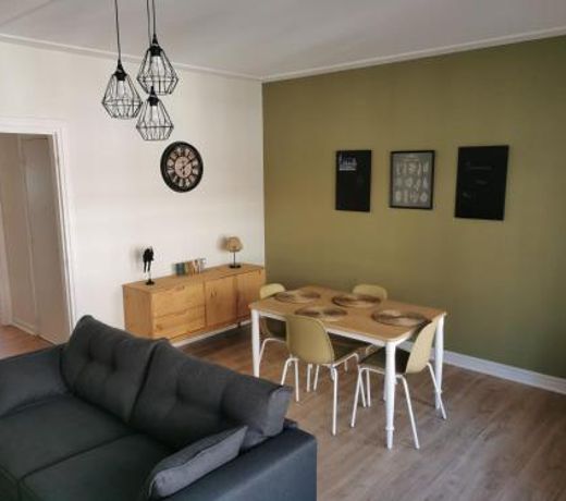 CALAIS: Appartement renove, idealement situe