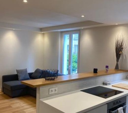 Super appartement refait Ã  neuf beaucoup de charme