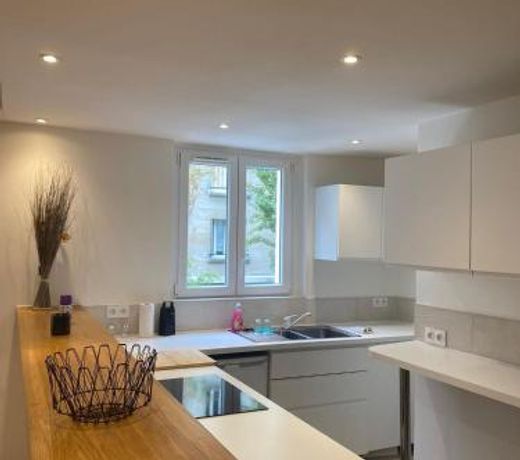 Super appartement refait Ã  neuf beaucoup de charme