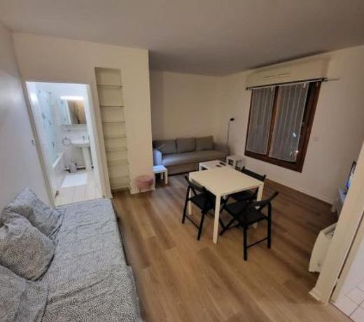 Charmant studio Porte St Cloud