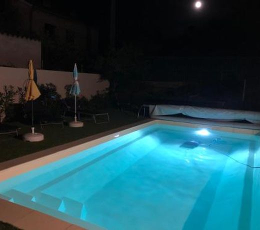 Gite climatise pour 4 personnes avec piscine dans les hauteurs de Bollene