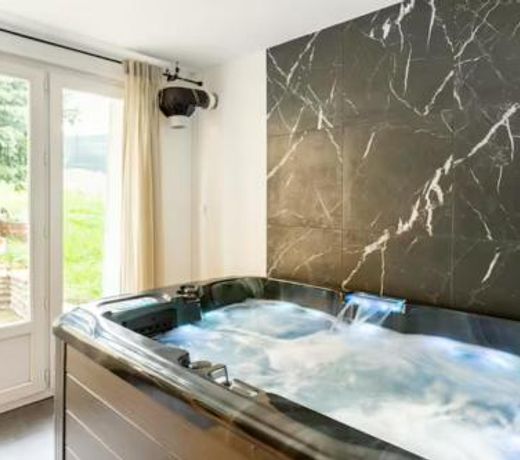 LE CHILL Suite & SPA (Jacuzzi et Sauna privés)
