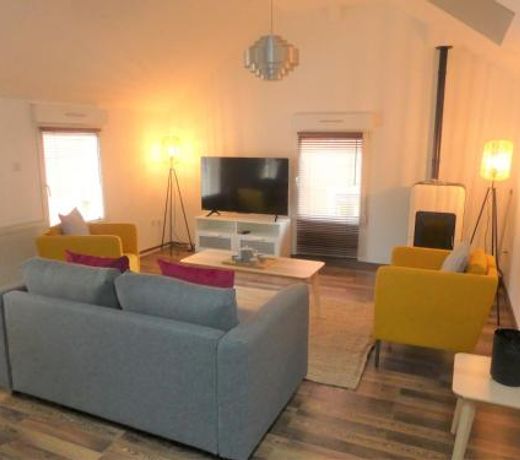 Maison de ville avec parking prive, fibre et Netflix