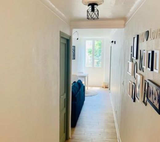 Appartement CASTAGNO - hyper centre - T3