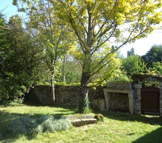 Traditional Charentais cottage near Royan
