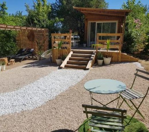 Magnifique Cabanon face au Garlaban à Aubagne