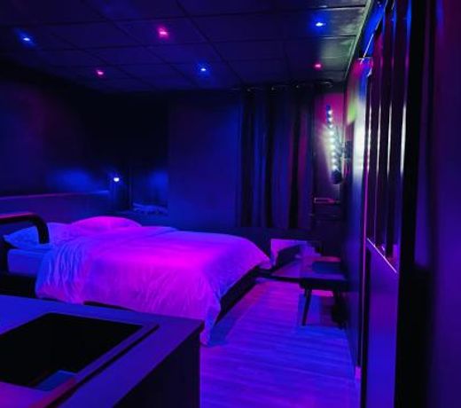Love Room Suite Dirty Diana