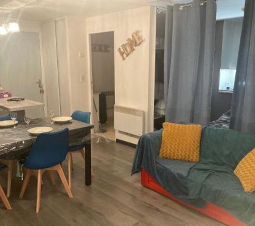 Le Â«Â studio sur la NesteÂ Â» dans le centre dâArreau