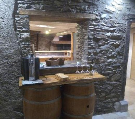 grange rénovée en gîte/maison/chalet