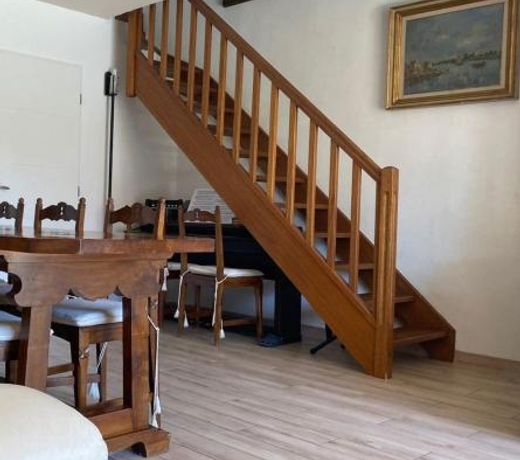 Antibes with pool, terrace & private garden, 250 mt from sandy Plage de la Salis