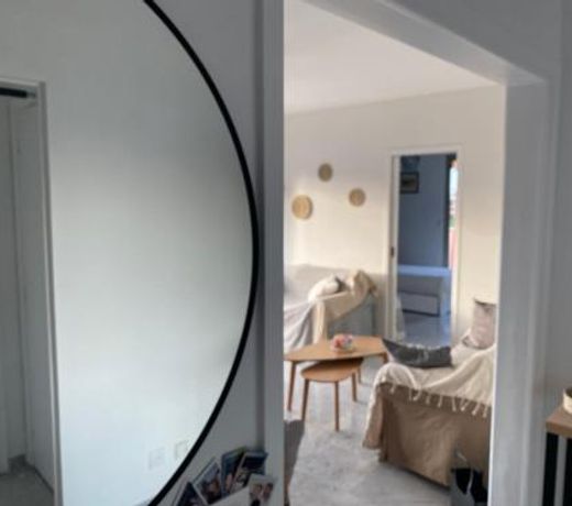 Appartement Juan-Les-Pins, 4 pieces, 80m2, Residence Luxe Piscine Tennis