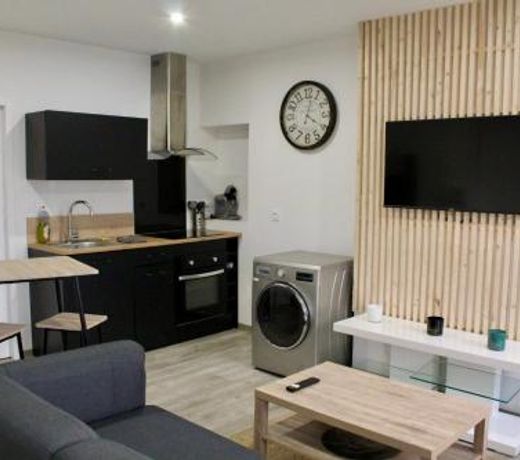 Le Besson BEY II - Appartement T2 avec exterieur