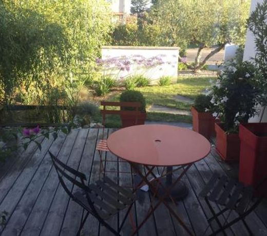 La Belle Maison Patio