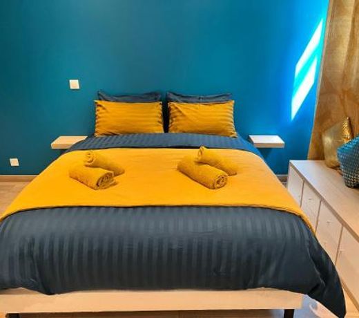 NOUVEAU Superbe appartement avec JACUZZI