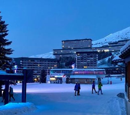 Les Menuires centre! Chaleureux studio sur les pistes!