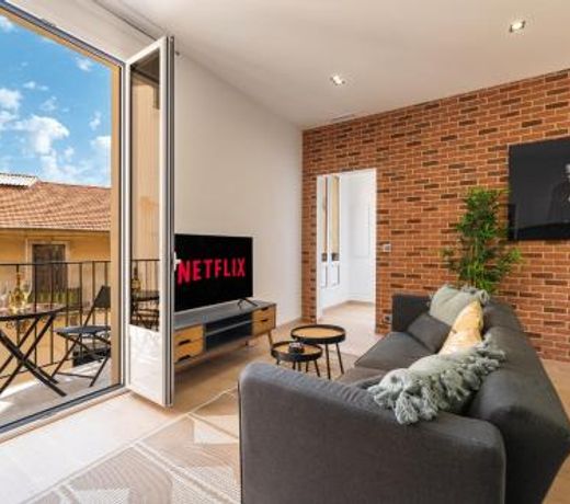 SUPERBE APPARTEMENT AVEC BALCON PROCHE MONACO