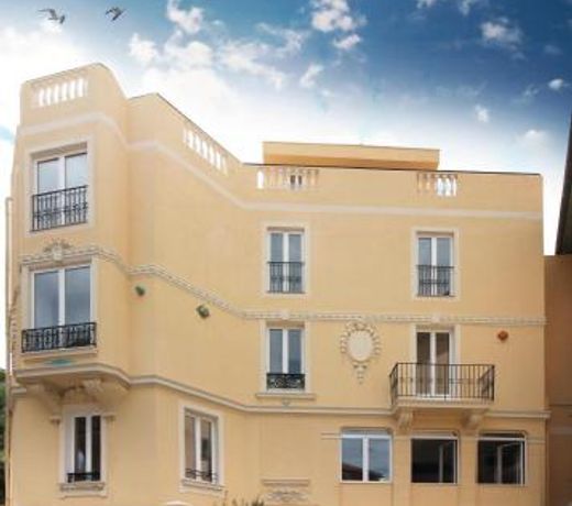 GRAND STUDIO CLIMATISE TRES PROCHE MONACO