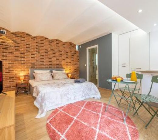 CHARMANT STUDIO RENOVÉ 150m DE MONACO