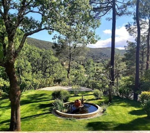 Les Hauts du Marquet GÃ®te 5 Epis Grande Capacite en Cevennes 18 personnes