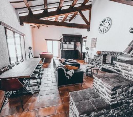 Villa 5 chambres - 6 Ã  10 personnes - AlÃ¨s-Anduze - Piscine