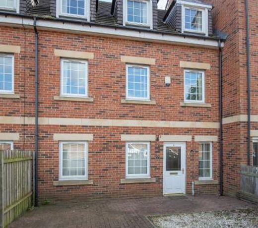 NEWCASTLE CITY CENTRE TOWN HOUSE free parking and wifi