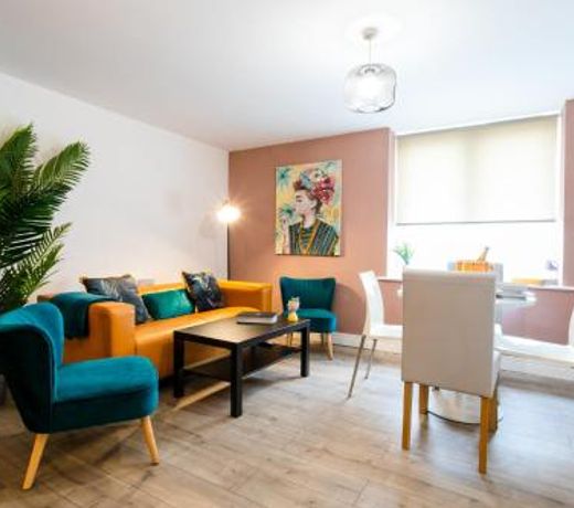 200 Portland rd, Stylish apartment, Free parking, Wi-Fi, 5mins from city centre
