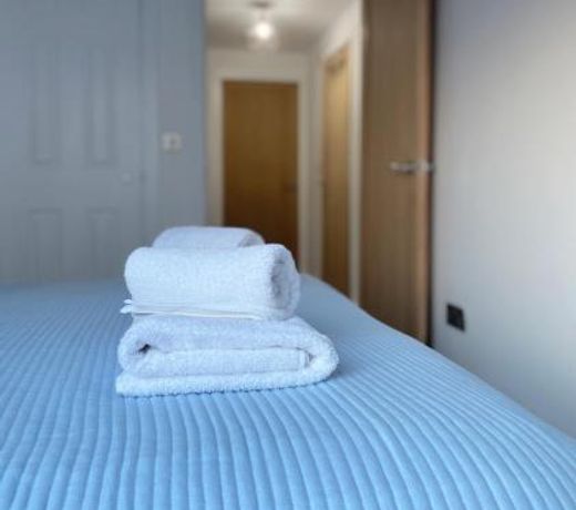 200 Portland rd, Stylish apartment, Free parking, Wi-Fi, 5mins from city centre